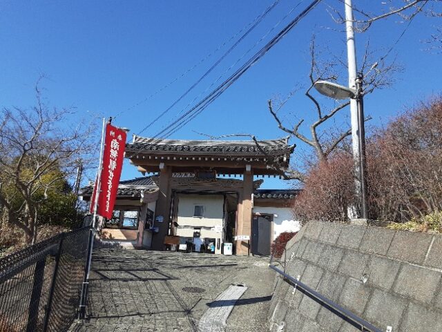 大船駅から見える観音像の気になる噂、ご利益・御朱印・心霊について調べてみた